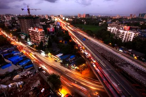 Heavy traffic jam seen on Eastern Express Highway due to Amar Mahal flyover s 스톡 사진