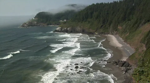 Heccta Head Lighthouse on Coastline of Oregon Video stock 771002