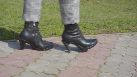The heel of a shoe broke Stock-Footage 308942437