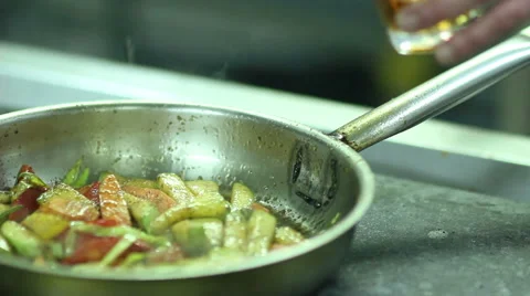 Hef cook doing flambe 스톡 동영상 61851200