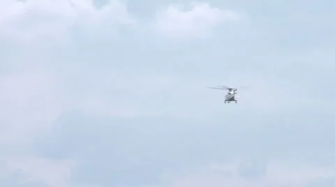 Helicopter fly away Video stock 3229108