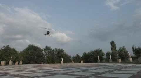 Helicopter landing Vídeos de archivo 52115458