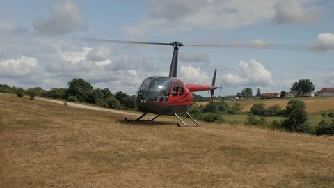 Helicopter is lifting off for a roundtrip Video stock 119882285