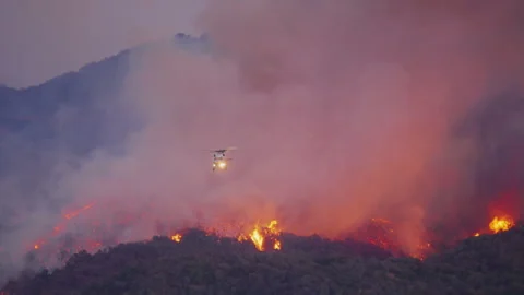 Helicopter Operations During Malibu Fire in Los Angeles 2025 스톡 동영상 297711468