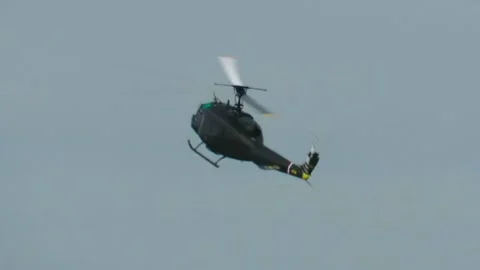 Helicopter reverse flying display. 库存影片 143918681