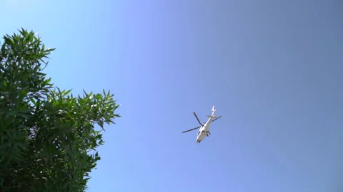 The helicopter takes off Vídeo Stock 157219289