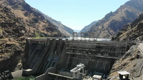 Hell's Canyon Dam on the Snake River at the border of Oregon and Idaho (4k) Stock Footage 197377061