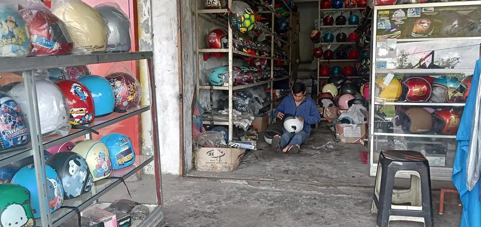 A Helmet Shop Stock Photos