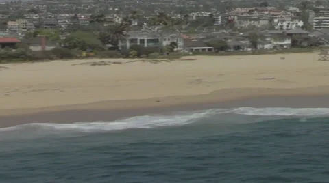 Helo beach flyby2 스톡 동영상 34299791