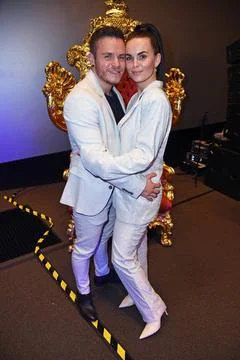  Henning Merten mit Ehefrau Denise Merten bei der Fashion Show Geboren, um... Stock Photos