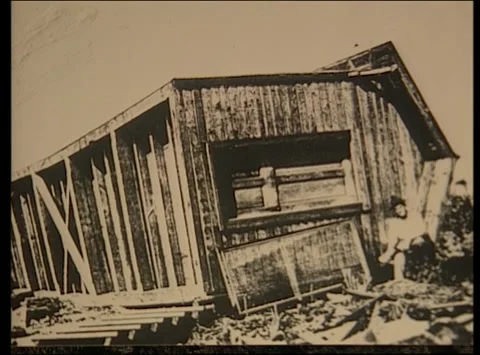 Henry Flagler building first railroad bridge across ocean water, Florida, 1998 Vídeos de archivo 170069953