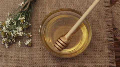 Herbal dried tea with honey Video stock 66792983