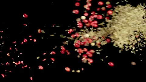 Herbs and red pepper collide 動画素材 130902413