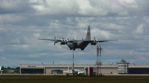 Hercules 02 aborted landing Video stock 25110434