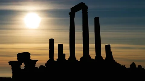 Hercules Temple at Sunset, Time Lapse with Colorful Sky, Amman, Jordan Stock Footage 157330170