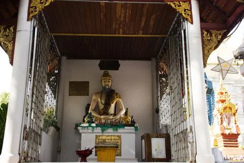 Hermit or eremite statue of Wat Phra That Doi Saket temple for thai people an Foto stock