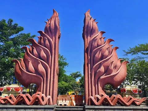 Heroes monument gate Stock Photos