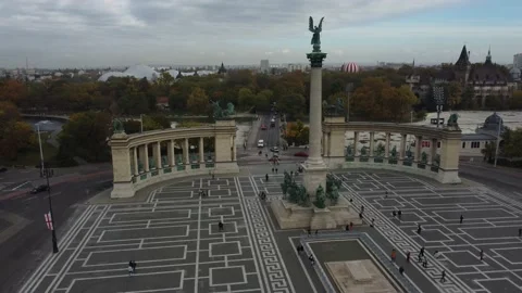 Heroes' Square Budapest 02 Stock Footage 231372941