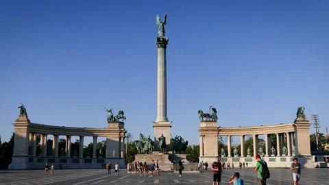 Heroes' Square, Budapest Video stock 221197443