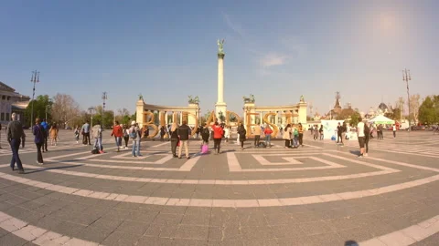 The Heroes Square in Budapest, Hungary 스톡 동영상 139425639