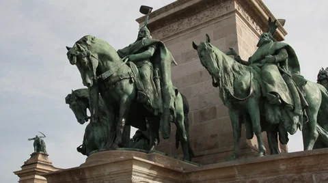 HEROES SQUARE MILLENIUM MONUMENT 8 MS Stockbeeldmateriaal 39489107