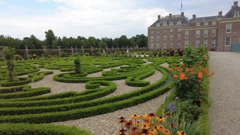 Het Loo Palace gardens, Netherlands August 15 2022 Stock Footage 296800647