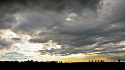 Hi-def storm clouds rolling out  Vídeo Stock 454312