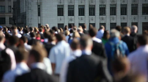 Hi-mo large crowd of pedestrians walk over London Bridge 04 스톡 동영상 45542838