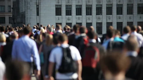 Hi-mo large crowd of pedestrians walk over London Bridge 05 스톡 동영상 45542971