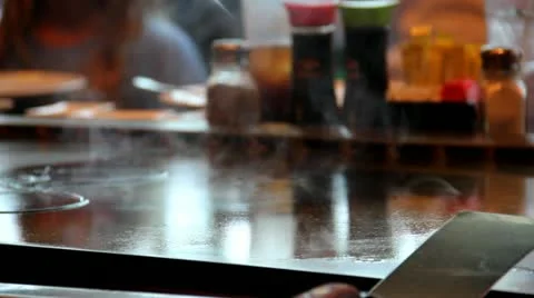 HIbachi Egg Spin 스톡 동영상 11400128