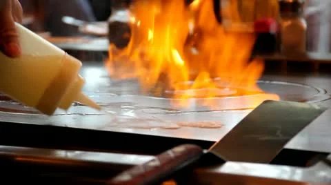 Hibachi Grill Fire 스톡 동영상 11400820