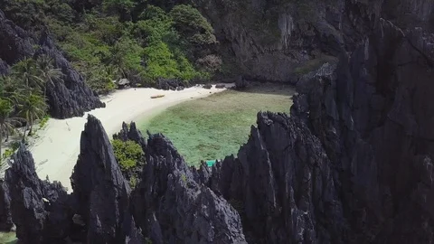 Hidden beach in El Nido Stock Footage 91623933