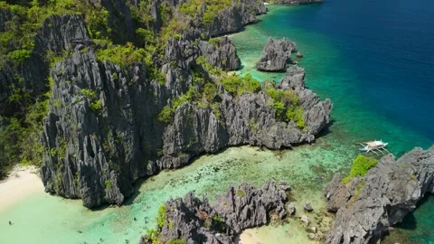 Hidden Beach El Nido Palawan Philippines Karst Limestone Cliffs Turquoise Cove Stock-Footage 337022536