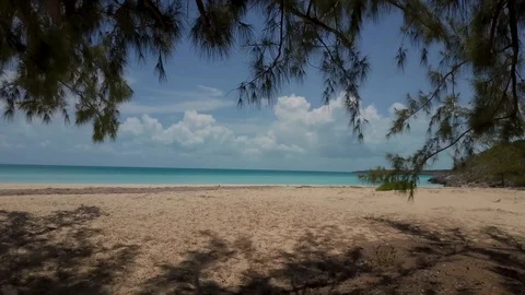 Hidden crystal clear beach in exumas bahamas 4k Vídeos de archivo 88936581