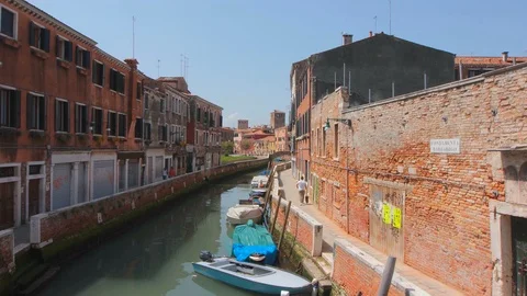Hidden kanal in Venice Time lapse Stock Footage 87291487