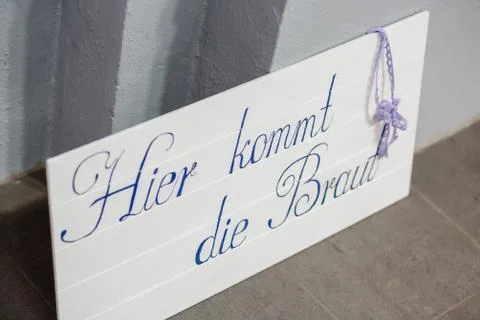 Hier comms the bride Stock Photos