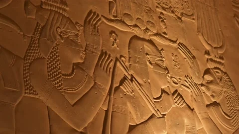 Hieroglyphics at Luxor Temple, Egypt at Night Illuminated with Light Vidéo 234575604