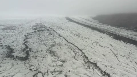 High abobe view of glacier hiding in cloud Vídeo Stock 149043544