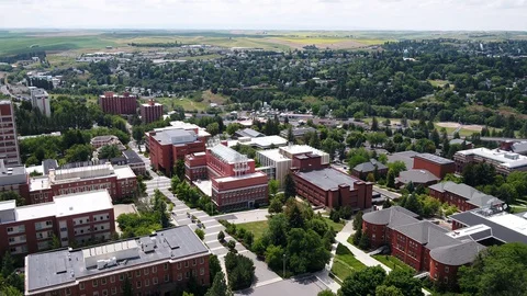High aerial drone view overlooking the Washington State University campus in Vídeo Stock 128145060
