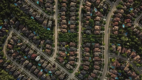 High altitude drone flight over a suburban community in summer. Stock-Footage 90470845