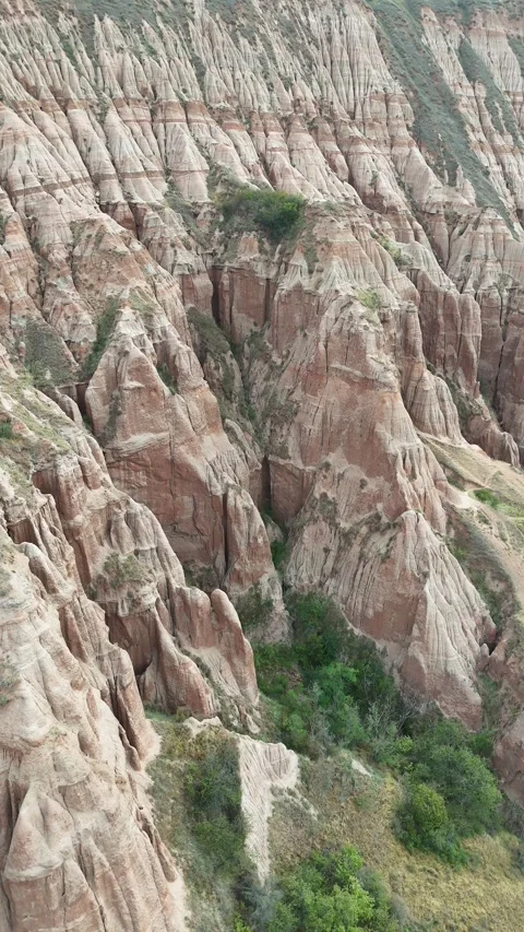High-Altitude Orbit of the Stunning Red Ravine Natural Monument Vídeo Stock 314235027