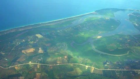 High altitude perspective of the lush, green hills and coastline of Thailand Stockbeeldmateriaal 97462558