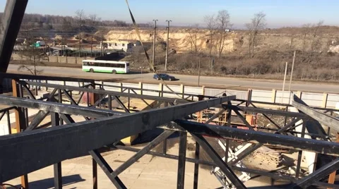 High-altitude work Vídeos de archivo 48143676