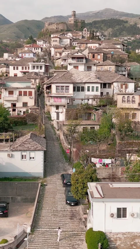 High-angle aerial view of Gjirokaster historic stone houses and steep stree.. Stock-Footage 333294762