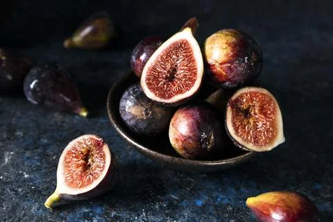 High angle bunch autumn figs plate Stock Photos
