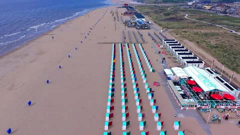 High angle horizontal aerial drone video clip of beach cabins, Key West Vídeos de archivo 342739913