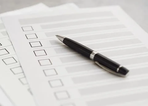 High angle multiple election questionnaires Stockfoto's