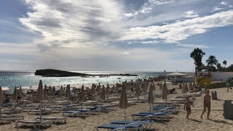High Angle Pan Shot of a cloudy beach Stock-Footage 91203531