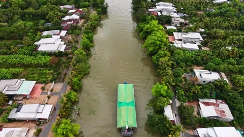 High angle perspective of river transportation route in Vietnam Vídeo Stock 337700865
