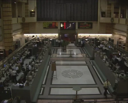 High angle shot exchange floor, Amsterdam Exchange 1990s 動画素材 46590915